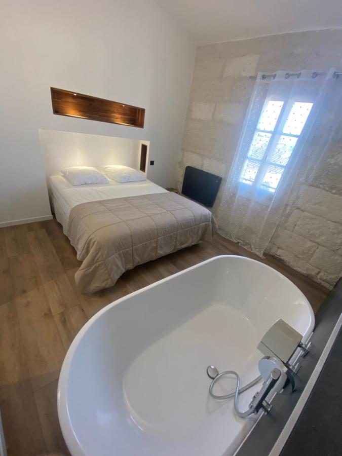 Loft Spacieux Au Coeur Des Remparts D'Aigues-Mortes Kültér fotó